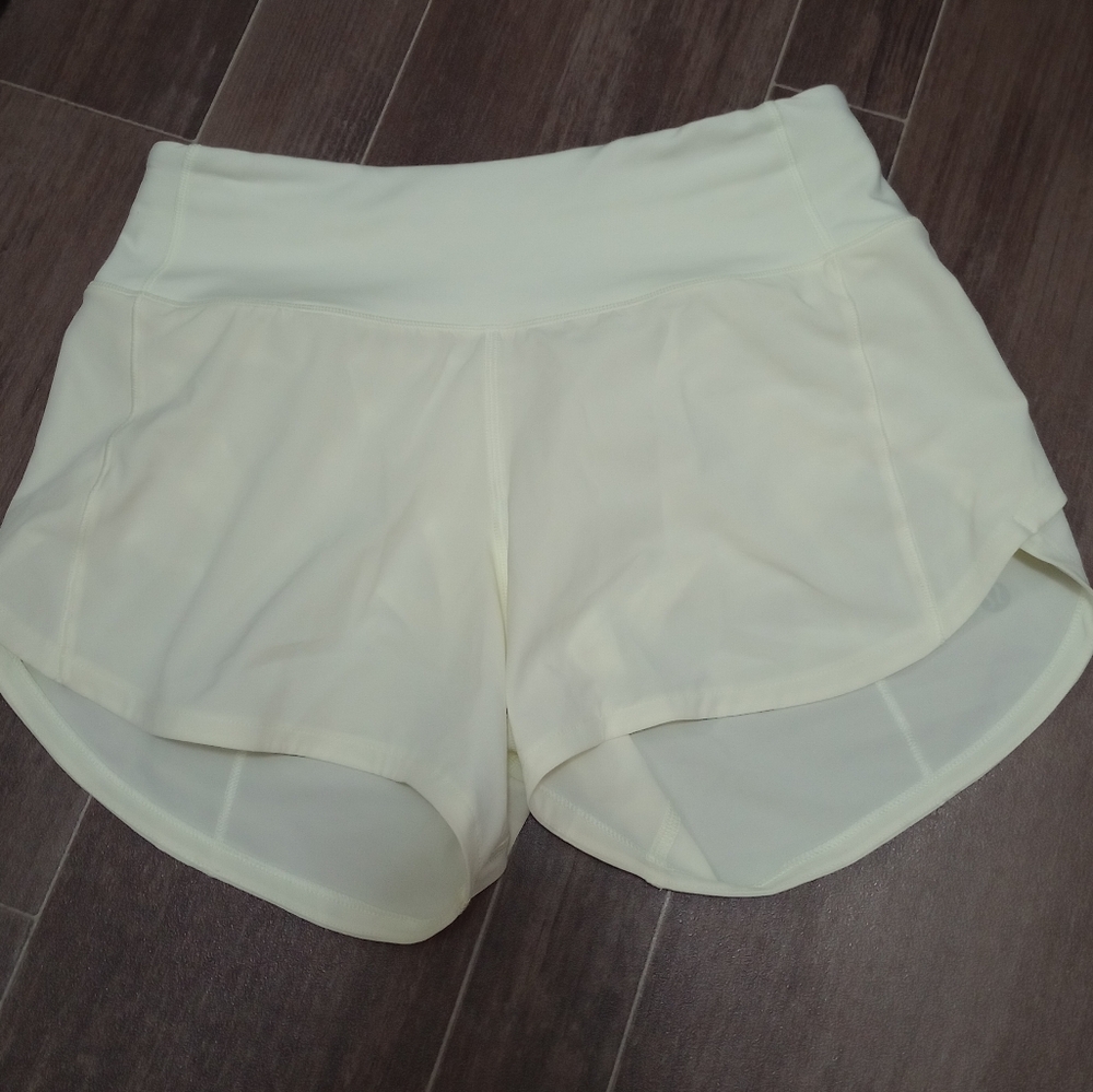 Mid Rise Lululemon Speed Up Short 4"